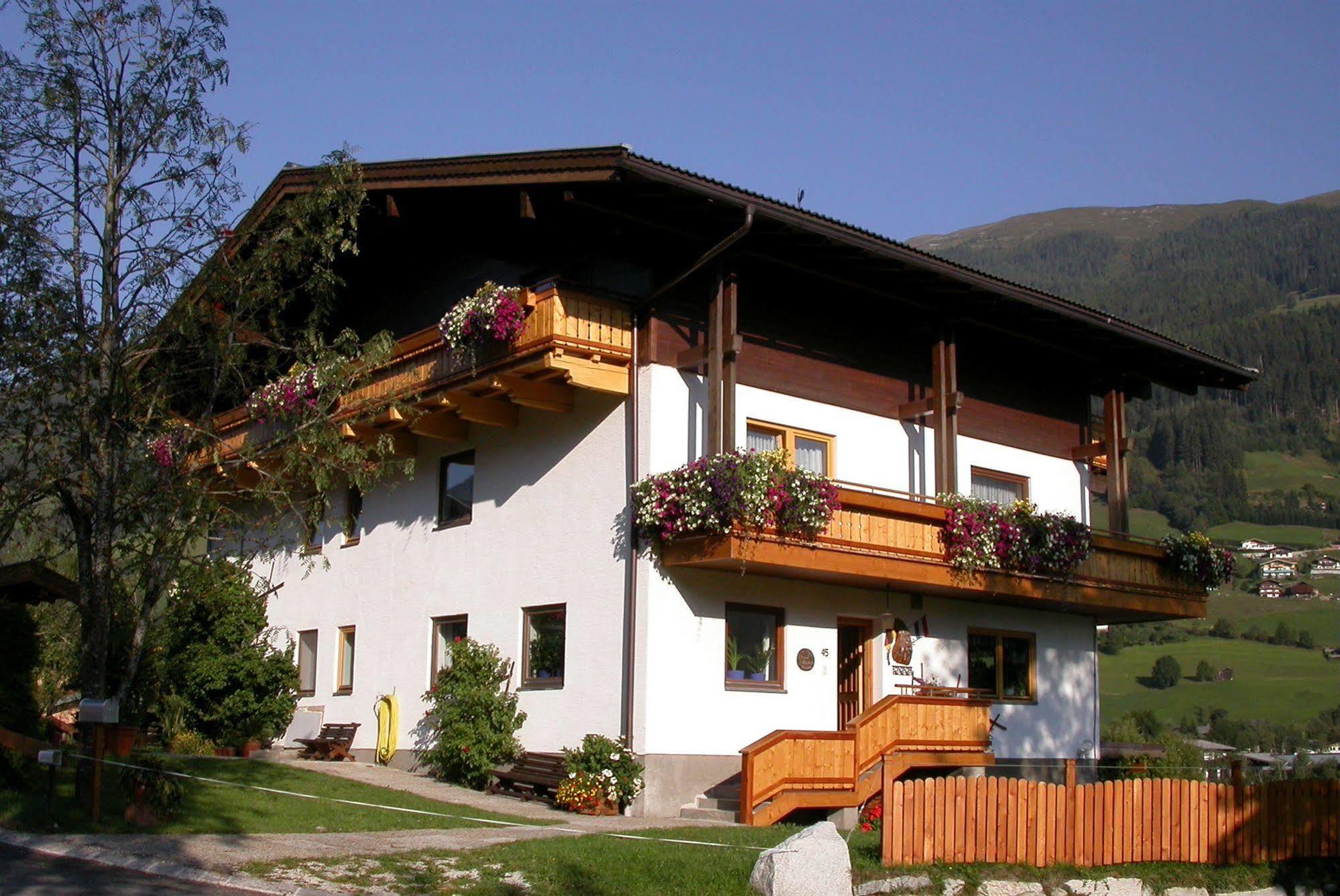 Pension Kristall Брамберг-ам-Вильдкогель Экстерьер фото
